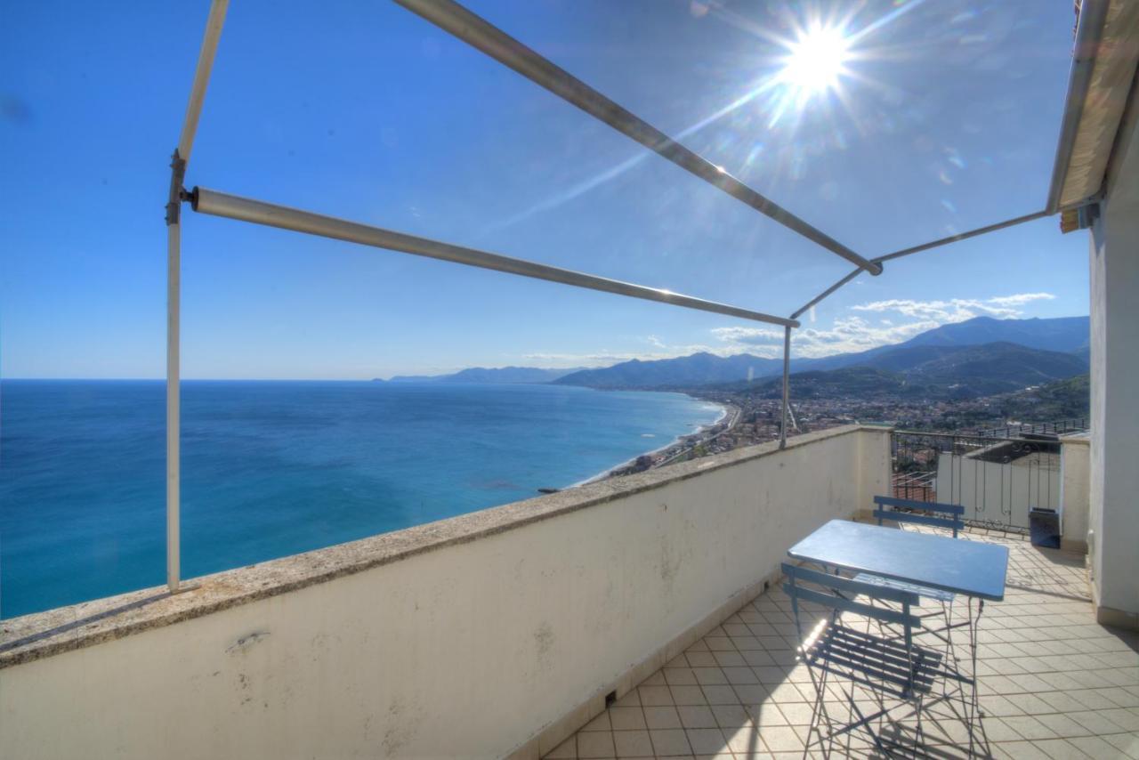 Villa Ischia Attico Sul Mare A Verezzi ボルジョ・ヴェレッツィ エクステリア 写真