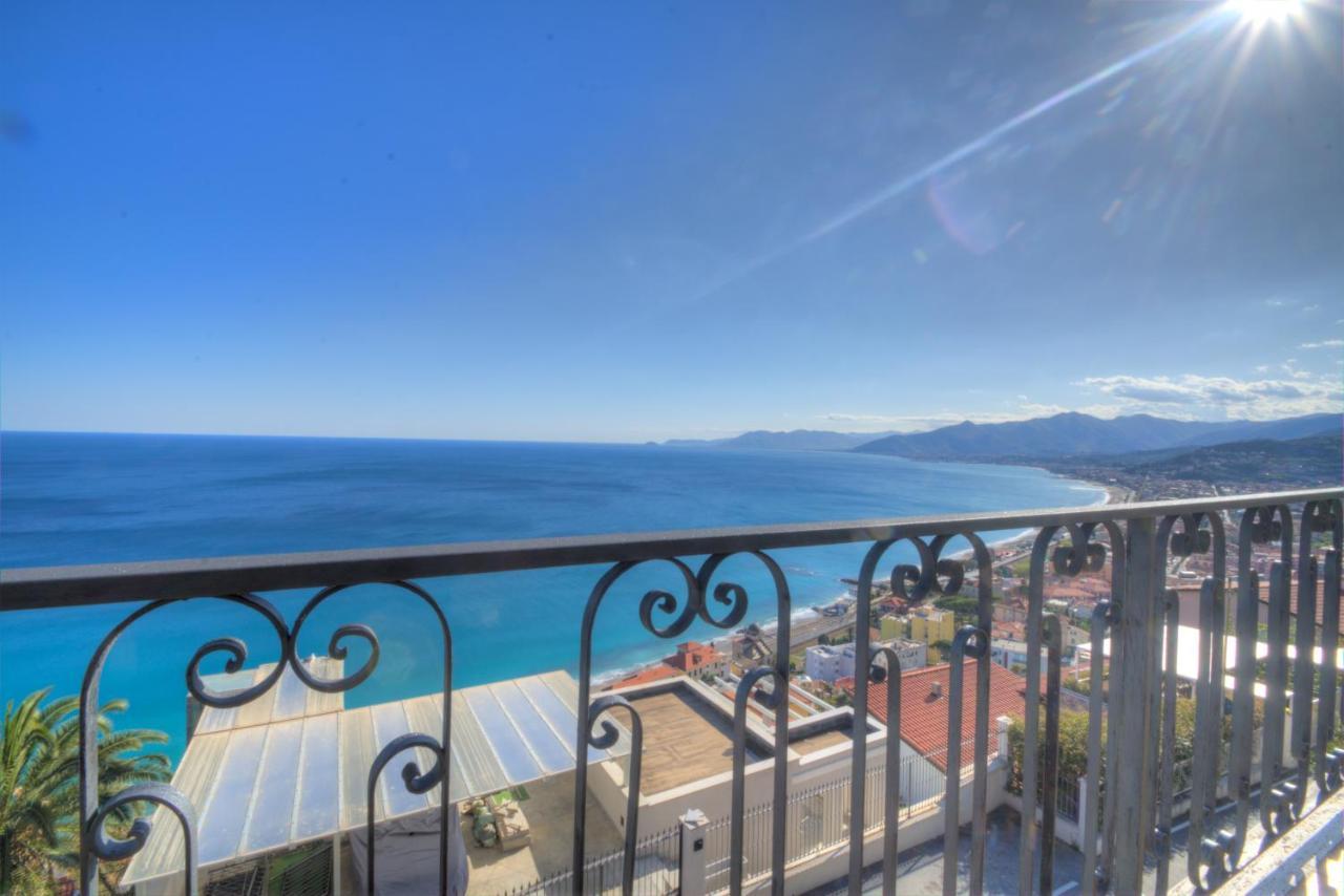 Villa Ischia Attico Sul Mare A Verezzi ボルジョ・ヴェレッツィ エクステリア 写真