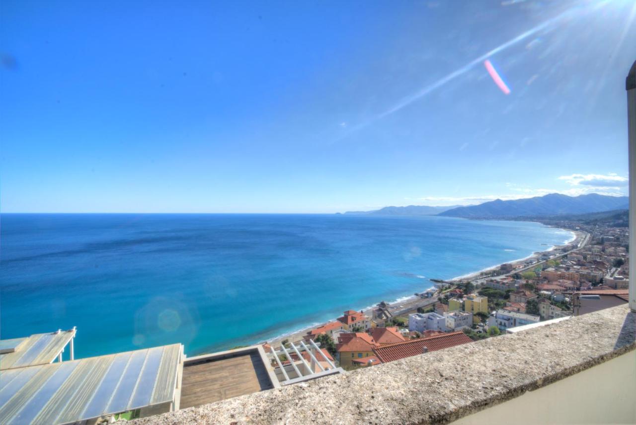 Villa Ischia Attico Sul Mare A Verezzi ボルジョ・ヴェレッツィ エクステリア 写真