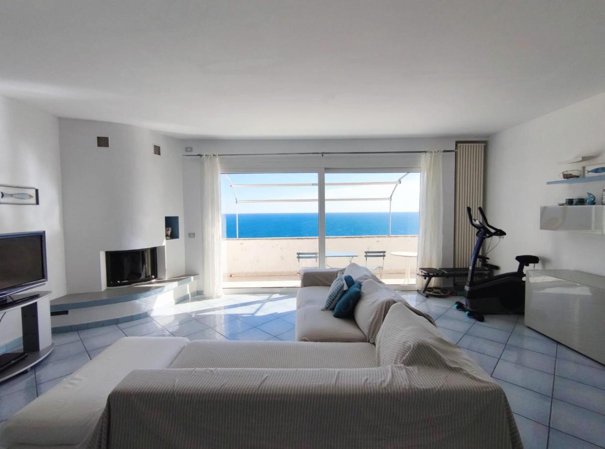 Villa Ischia Attico Sul Mare A Verezzi ボルジョ・ヴェレッツィ エクステリア 写真